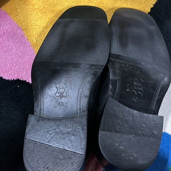 Gently used dress shoes for men very well kept and maintained black shiny - Picture 7 of 8